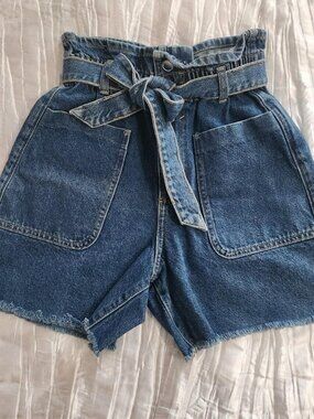 Zara Women's Blue Denim paper bag waist Shorts size 2